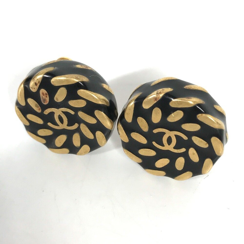 CHANEL Authentic Vintage Gold Earrings - Picture 3 of 8